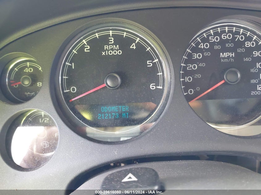 2007 Chevrolet Tahoe Ls VIN: 1GNFC13JX7R100695 Lot: 39616080