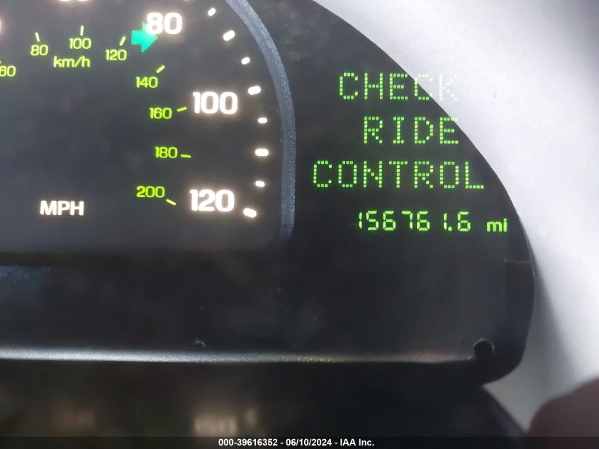 2002 Lincoln Continental VIN: 1LNHM97VX2Y672578 Lot: 39616352