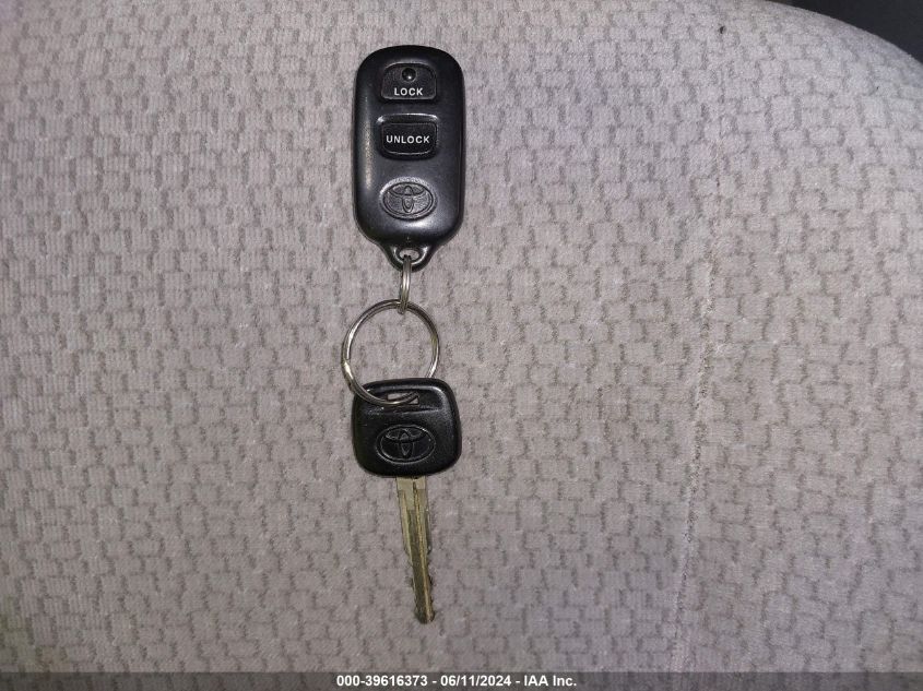 2003 Toyota Corolla Le VIN: 2T1BR32E03C112882 Lot: 39616373