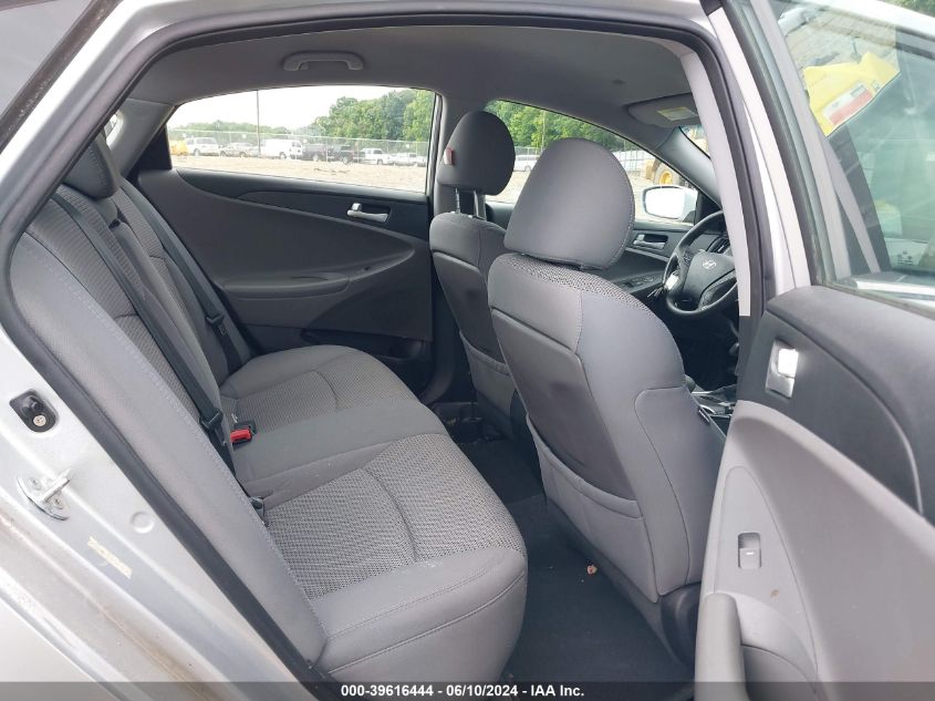 5NPEB4AC0BH077618 2011 Hyundai Sonata Gls