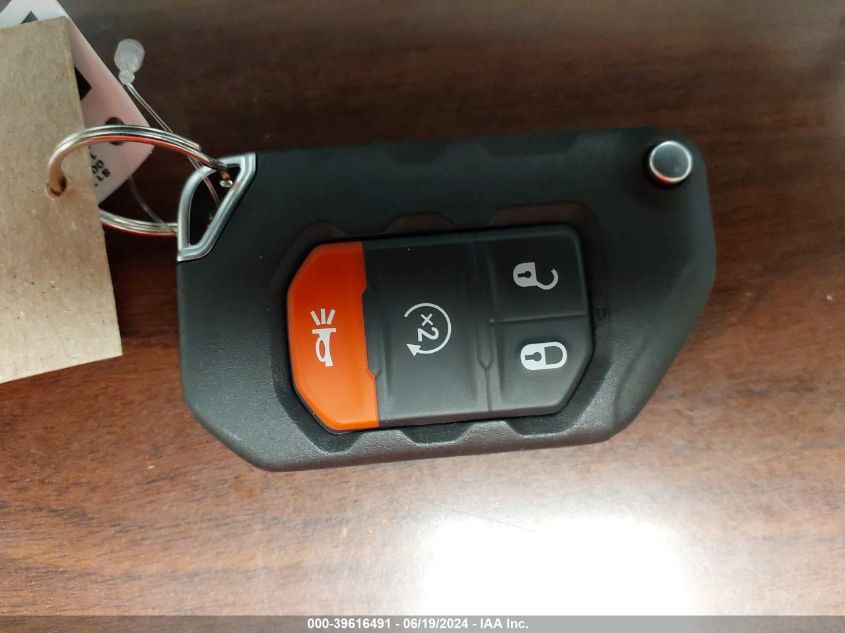 2021 Jeep Wrangler Unlimited Sahara 4X4 VIN: 1C4HJXENXMW514325 Lot: 39616491