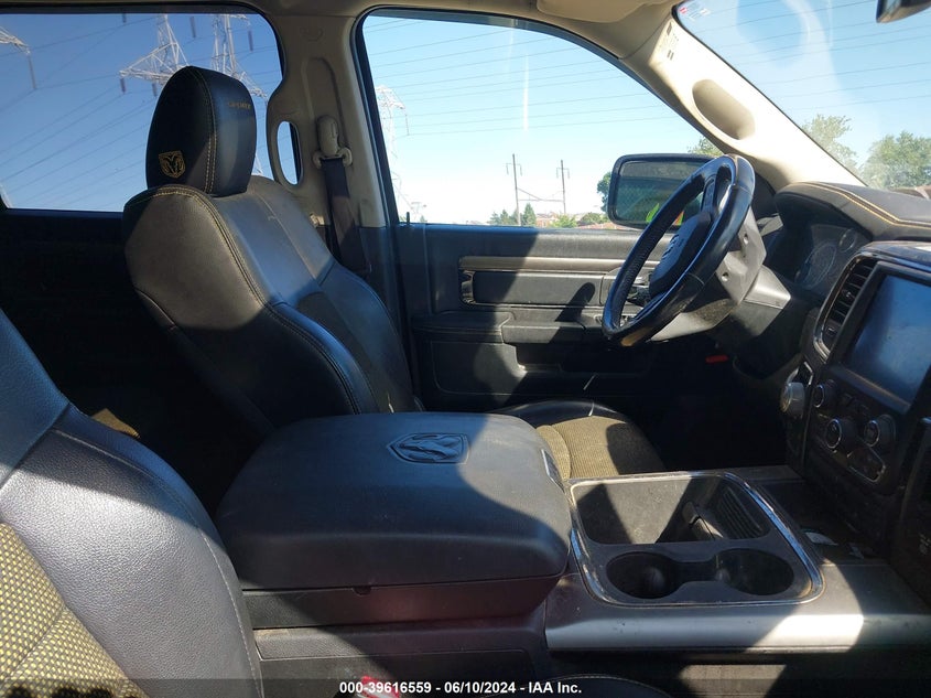 2016 RAM 1500 SPORT - 1C6RR7MTXGS329756