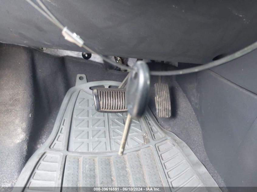 2010 Kia Soul + VIN: KNDJT2A22A7120530 Lot: 39616591