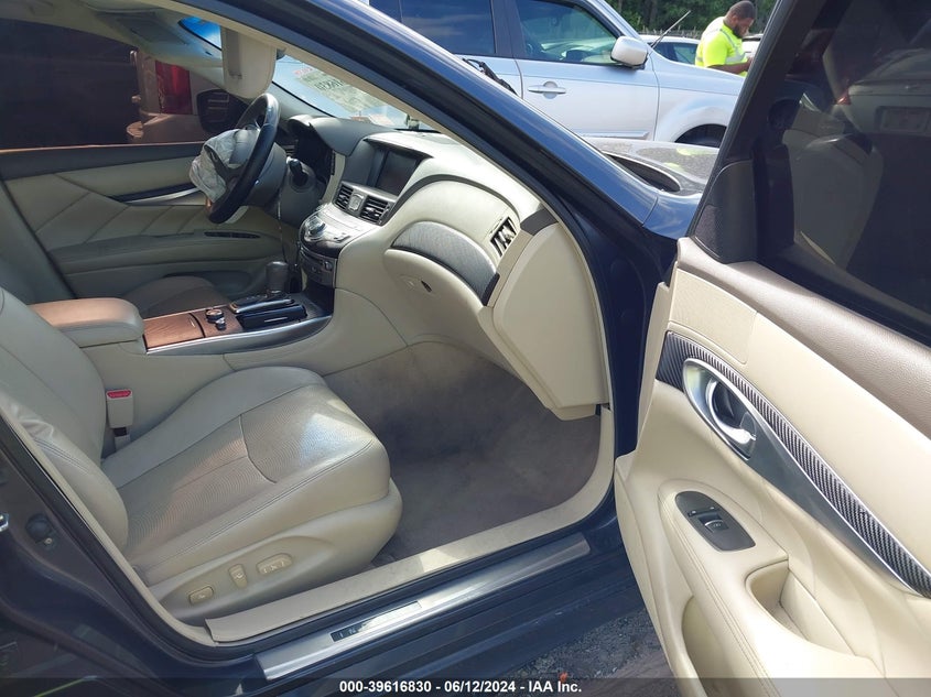 2011 Infiniti M37X VIN: JN1BY1AR1BM372689 Lot: 39616830