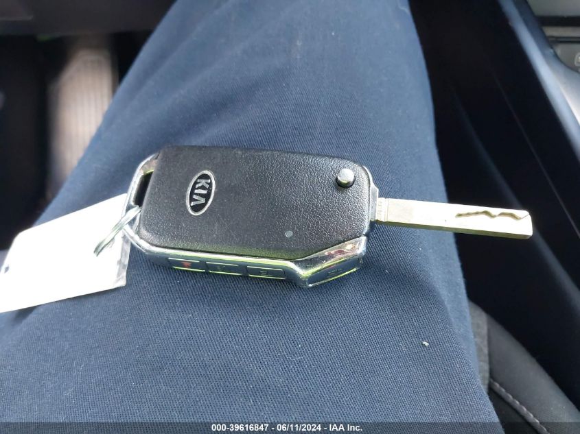 2020 Kia Soul S VIN: KNDJ23AU8L7721826 Lot: 39616847