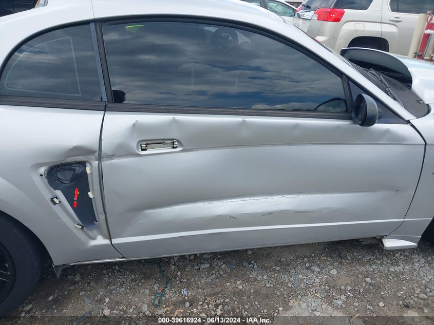 2004 Ford Mustang Gt VIN: 1FAFP42X64F189852 Lot: 39616924