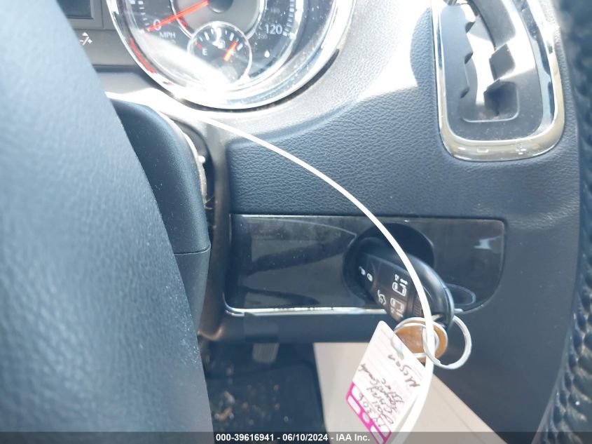 2011 Chrysler Town & Country Touring-L VIN: 2A4RR8DG0BR633488 Lot: 39616941