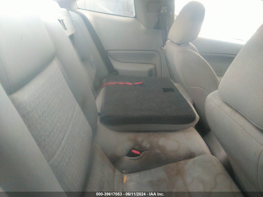 2005 Ford Mustang V6 Deluxe/V6 Premium VIN: 1ZVFT80NX55144822 Lot: 39617053