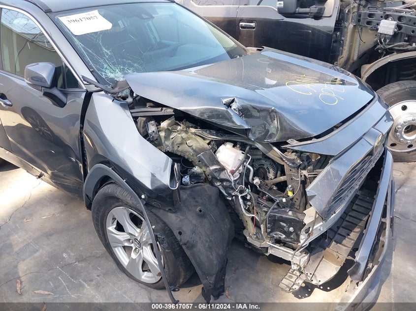 2020 TOYOTA RAV4 XLE - 2T3W1RFV4LC047273