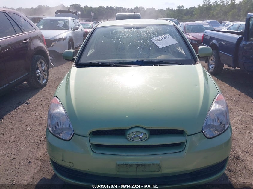 2011 Hyundai Accent Gs VIN: KMHCM3AC6BU186680 Lot: 39617074