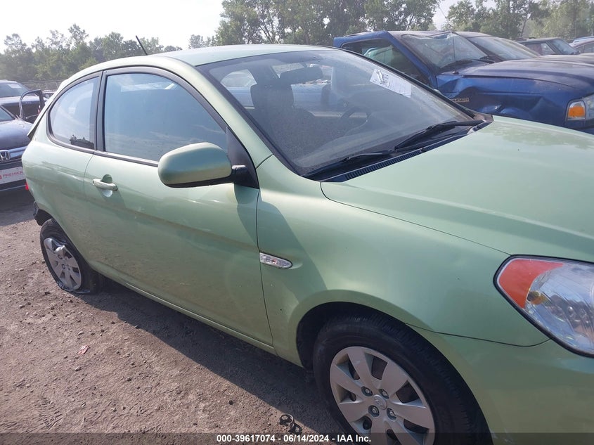 2011 Hyundai Accent Gs VIN: KMHCM3AC6BU186680 Lot: 39617074