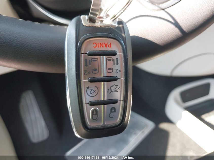 2022 Chrysler Pacifica Touring L VIN: 2C4RC1BGXNR177666 Lot: 39617131