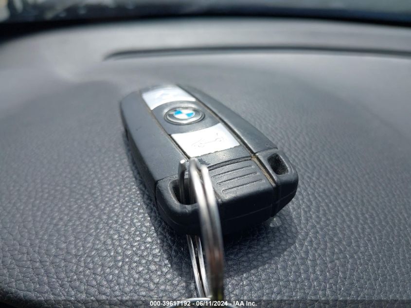 2010 BMW 328I xDrive VIN: WBAWC3C57AP470655 Lot: 39617192