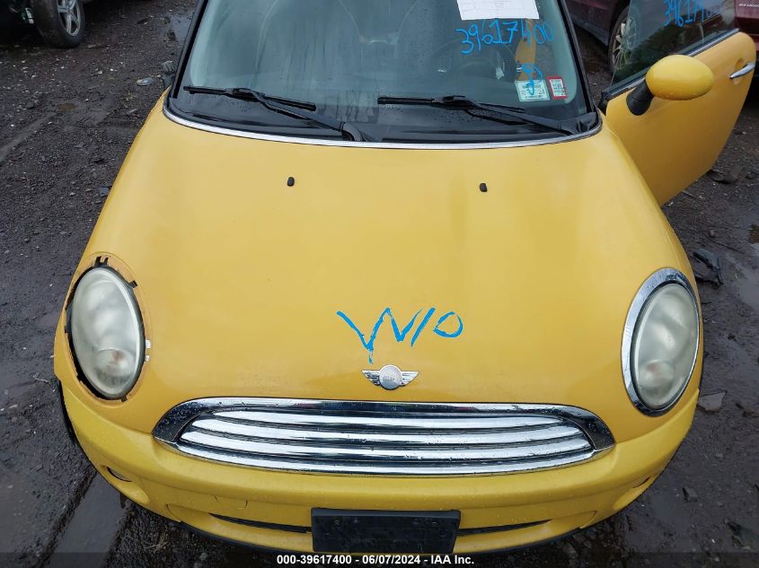 2007 Mini Cooper VIN: WMWMF33597TT50693 Lot: 39617400