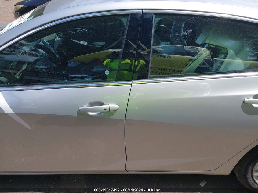 2018 Chevrolet Malibu Lt VIN: 1G1ZD5ST0JF135938 Lot: 39617492