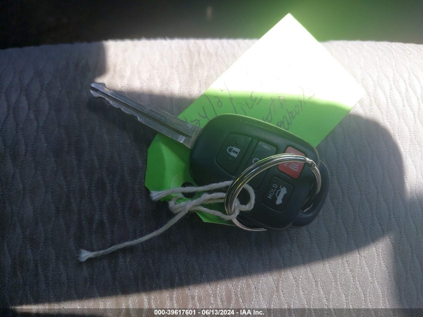 2015 Toyota Corolla Le VIN: 2T1BURHE7FC450826 Lot: 39617601