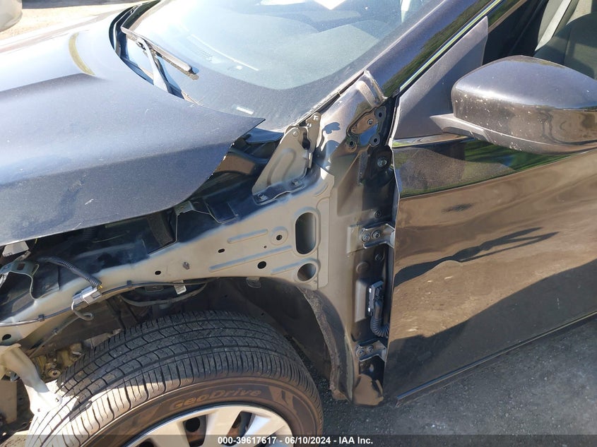 2017 Nissan Sentra S VIN: 3N1AB7AP1HY402343 Lot: 39617617