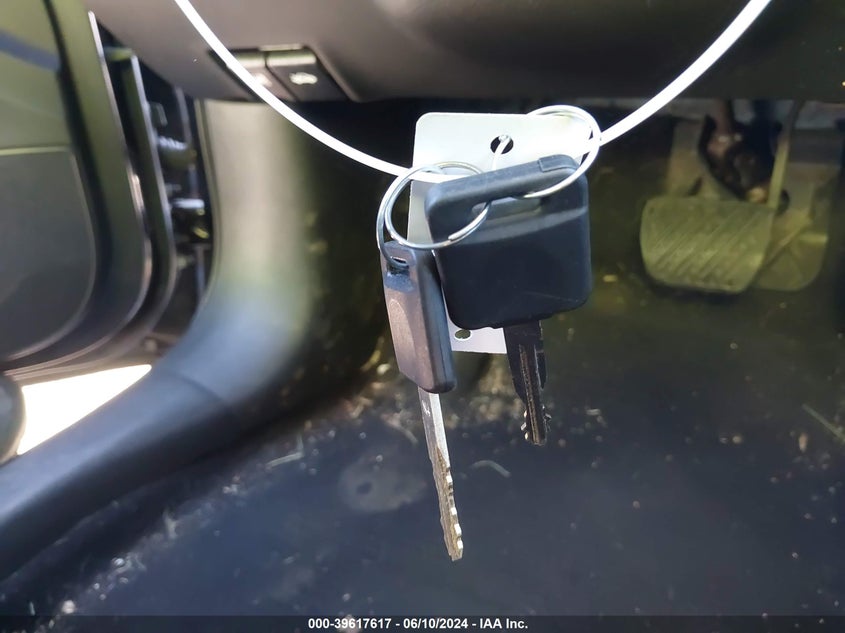 2017 Nissan Sentra S VIN: 3N1AB7AP1HY402343 Lot: 39617617