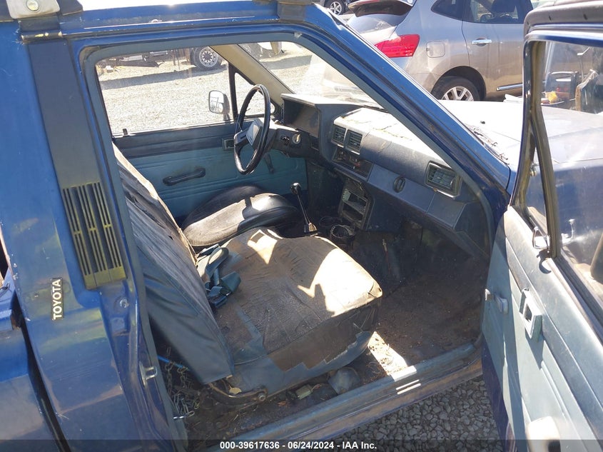 1985 Toyota Pickup 1/2 Ton Rn55 Dlx VIN: JT4RN55D7F0109145 Lot: 39617636