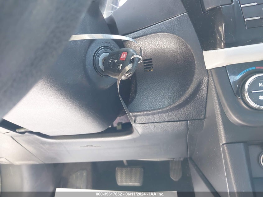 2015 Toyota Corolla Le VIN: 2T1BURHE4FC247098 Lot: 39617652