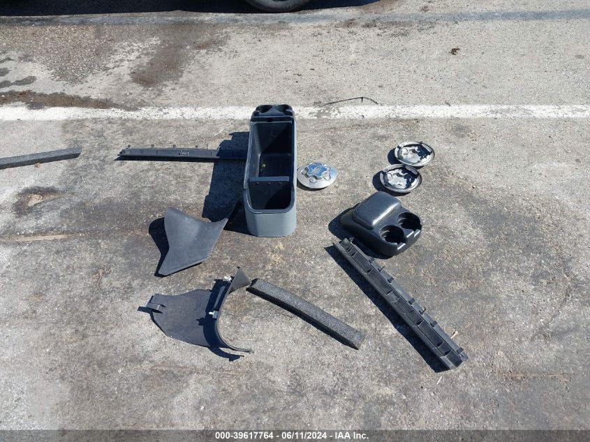 2008 Ford Crown Victoria Police Interceptor VIN: 2FAHP71V98X176680 Lot: 39617764