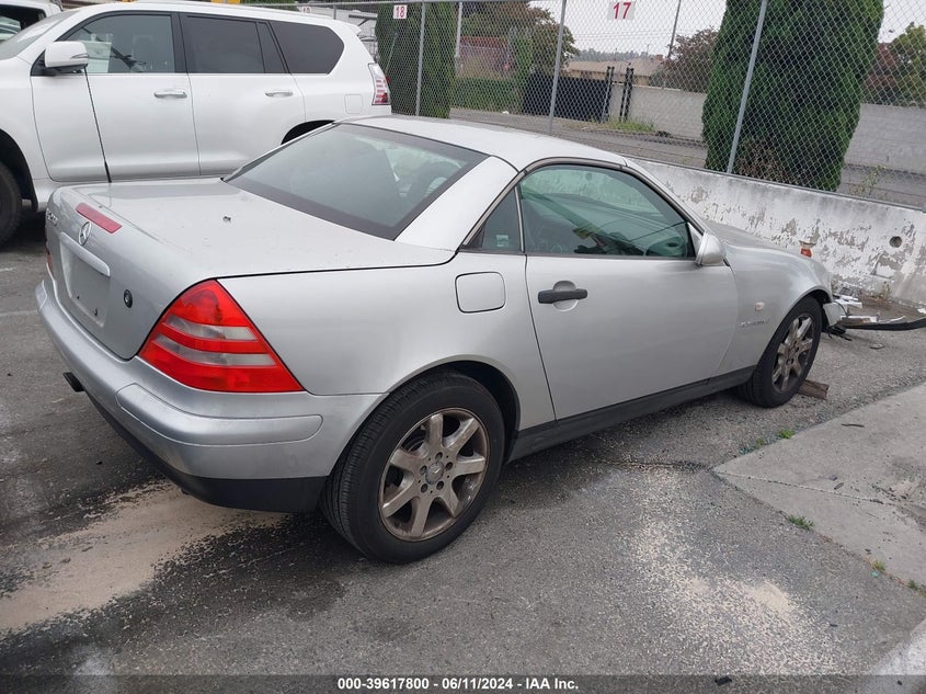 1998 Mercedes-Benz Slk 230 VIN: WDBKK47F3WF007453 Lot: 39617800