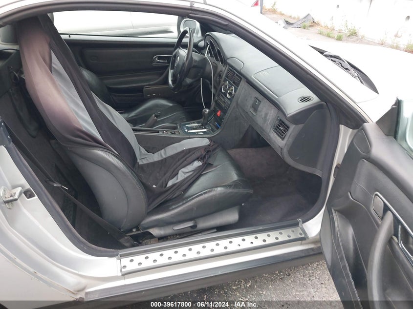 1998 Mercedes-Benz Slk 230 VIN: WDBKK47F3WF007453 Lot: 39617800