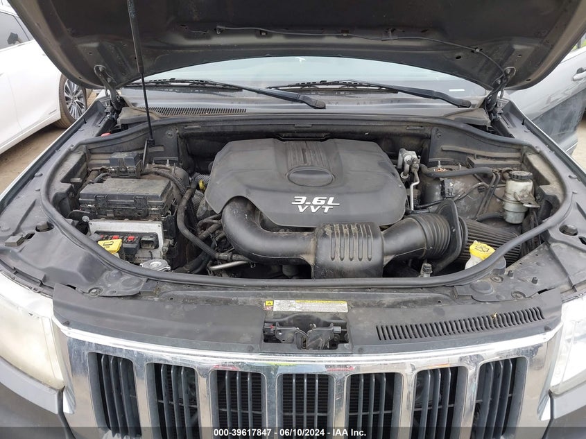 2012 Jeep Grand Cherokee Laredo VIN: 1C4RJFAGXCC255339 Lot: 39617847