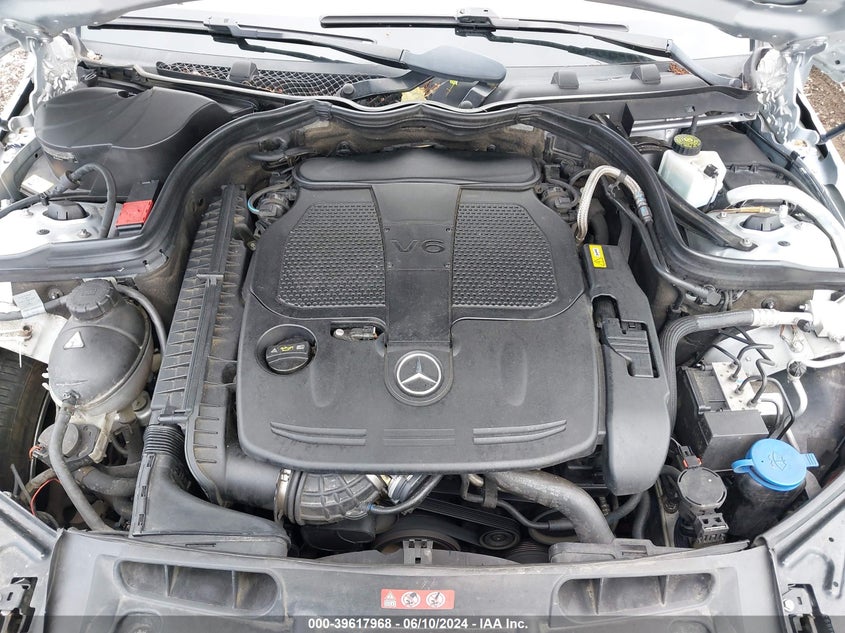 2014 Mercedes-Benz C 300 Luxury 4Matic/Sport 4Matic VIN: WDDGF8AB1ER305365 Lot: 39617968