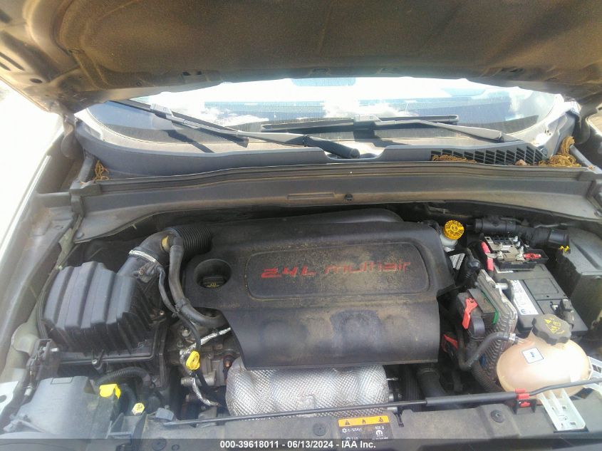 2017 Jeep Renegade Latitude Fwd VIN: ZACCJABB2HPG52221 Lot: 39618011