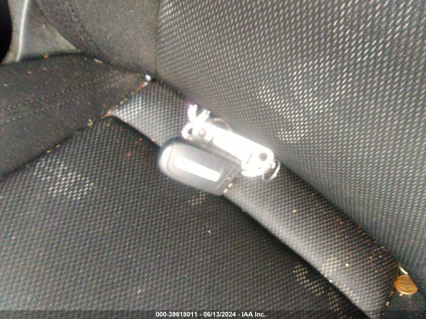 2017 Jeep Renegade Latitude Fwd VIN: ZACCJABB2HPG52221 Lot: 39618011