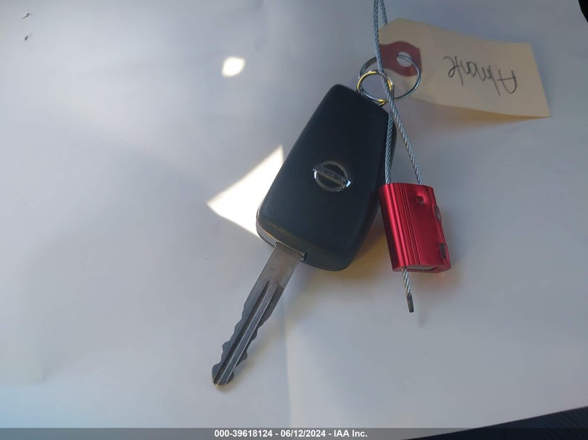 2015 Nissan Rogue S VIN: KNMAT2MV5FP504203 Lot: 39618124