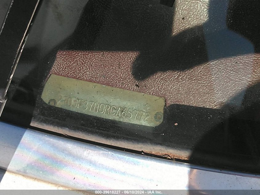 1994 Ford F350 VIN: 2FDJF37H0RCA65772 Lot: 39618227