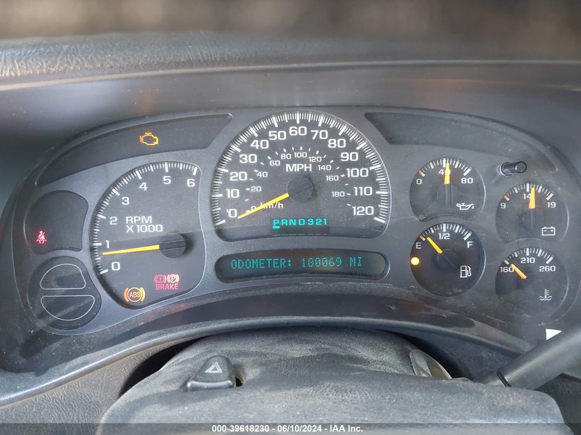 2004 Chevrolet Silverado 1500 Work Truck VIN: 2GCEC19V241147772 Lot: 39618230