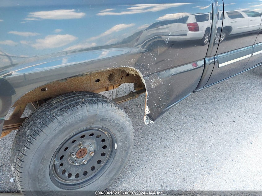 2004 Chevrolet Silverado 1500 Z71 VIN: 1GCEK19T64E127590 Lot: 39618232