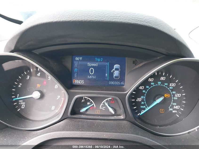 2015 Ford Escape S VIN: 1FMCU0F77FUB87028 Lot: 39618266