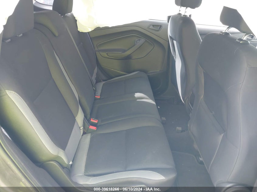 2015 Ford Escape S VIN: 1FMCU0F77FUB87028 Lot: 39618266