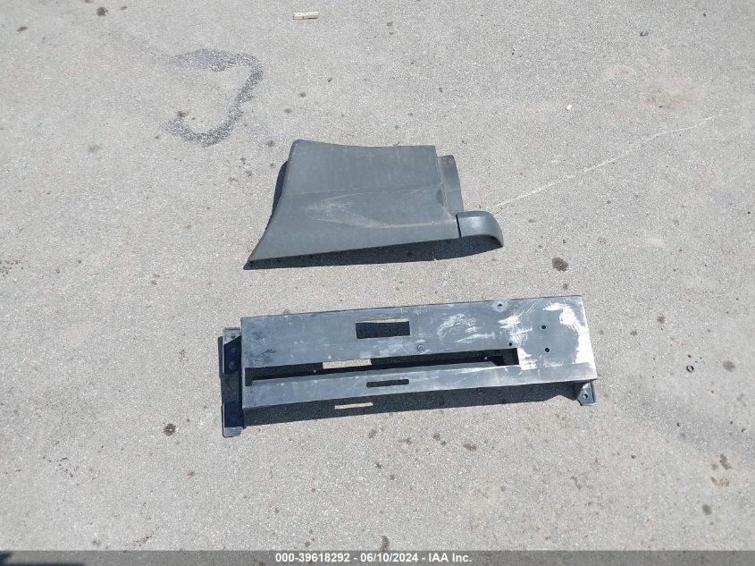 1999 Ford Explorer Xl/Xlt VIN: 1FMZU34X5XUB48101 Lot: 39618292