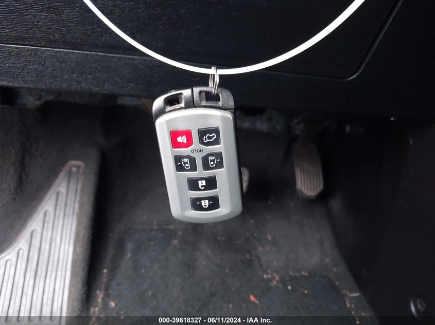 2016 Toyota Sienna Se 8 Passenger VIN: 5TDXK3DC7GS726279 Lot: 39618327