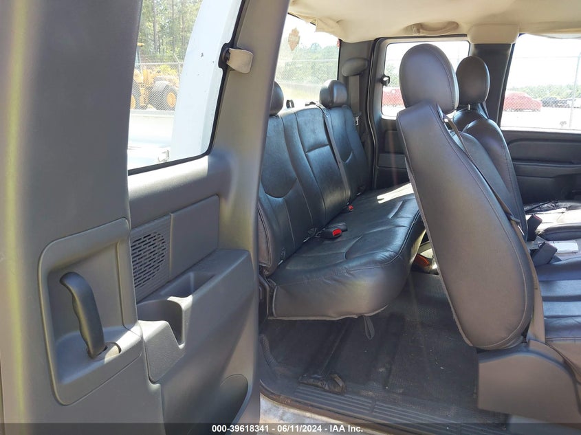 2006 Chevrolet Silverado 1500 Work Truck VIN: 1GCEC19X36Z165810 Lot: 39618341