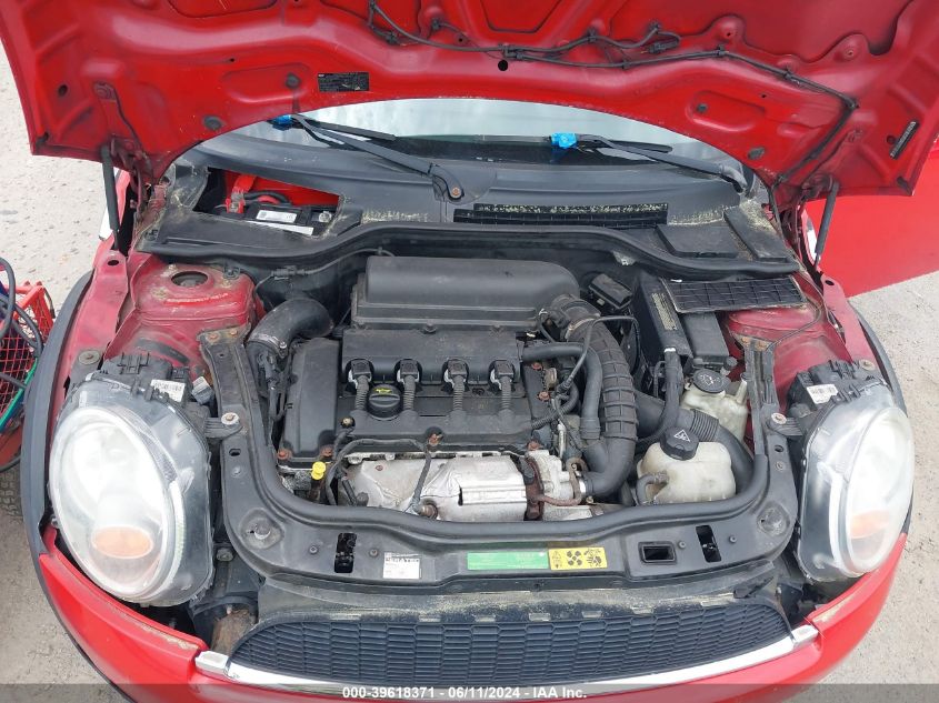 2010 Mini Cooper S Clubman VIN: WMWMM3C55ATP75874 Lot: 39618371