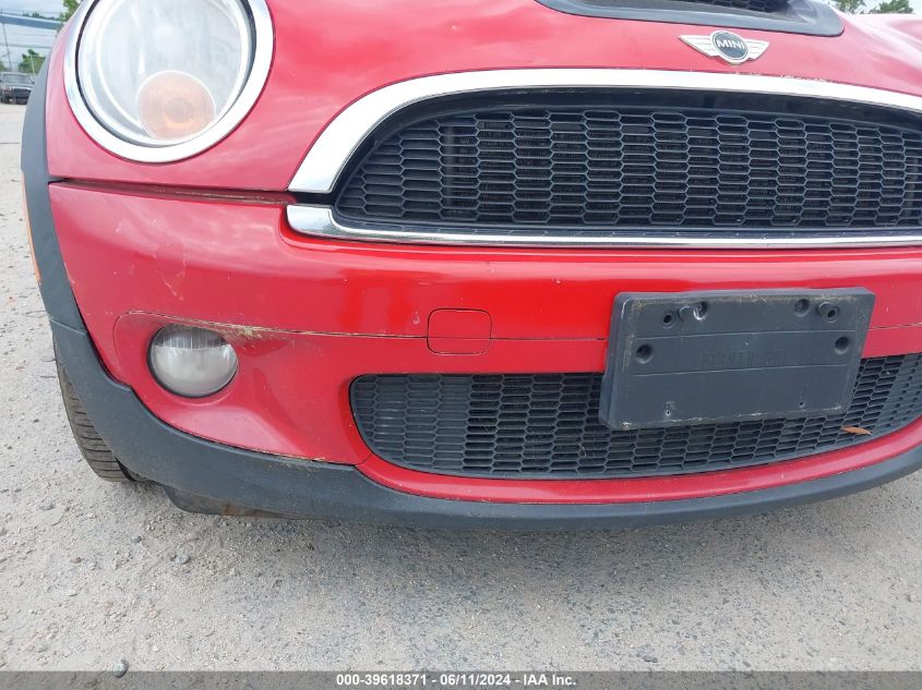 2010 Mini Cooper S Clubman VIN: WMWMM3C55ATP75874 Lot: 39618371