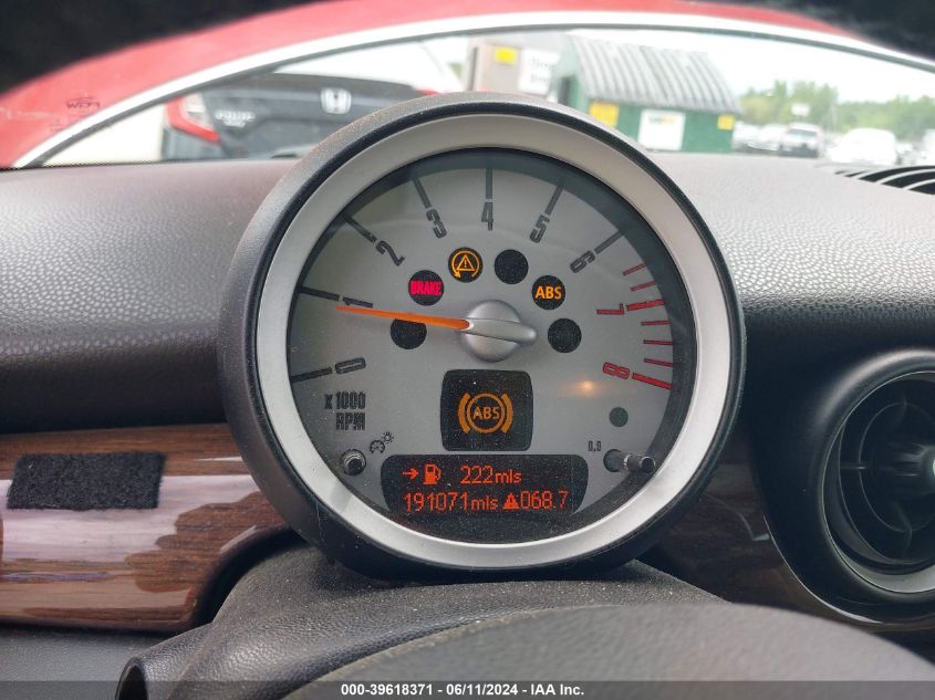 2010 Mini Cooper S Clubman VIN: WMWMM3C55ATP75874 Lot: 39618371