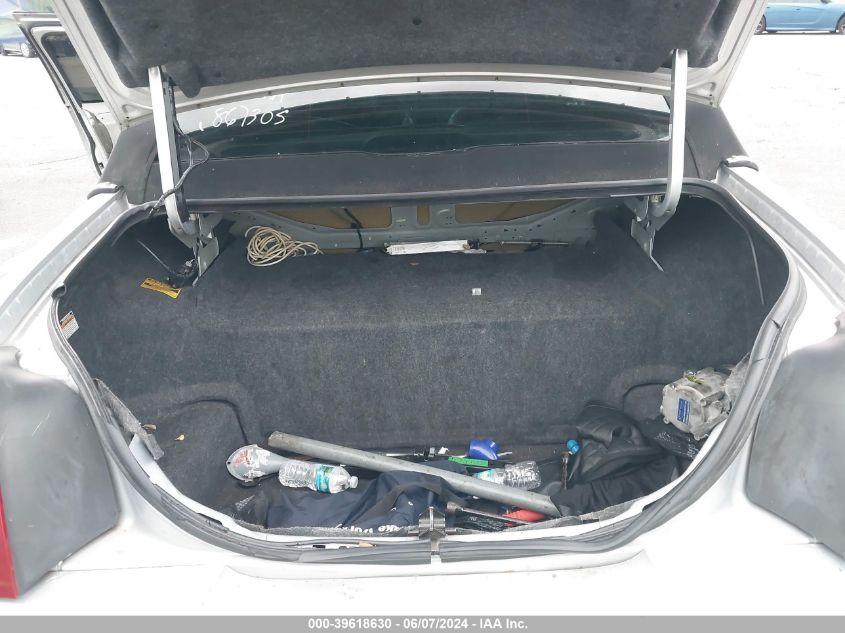 2000 Lincoln Town Car Executive VIN: 1LNHM81W2YY867305 Lot: 39618630