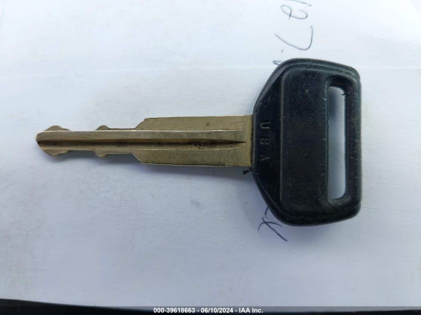 2001 Toyota Echo VIN: JTDAT123910133396 Lot: 39618663