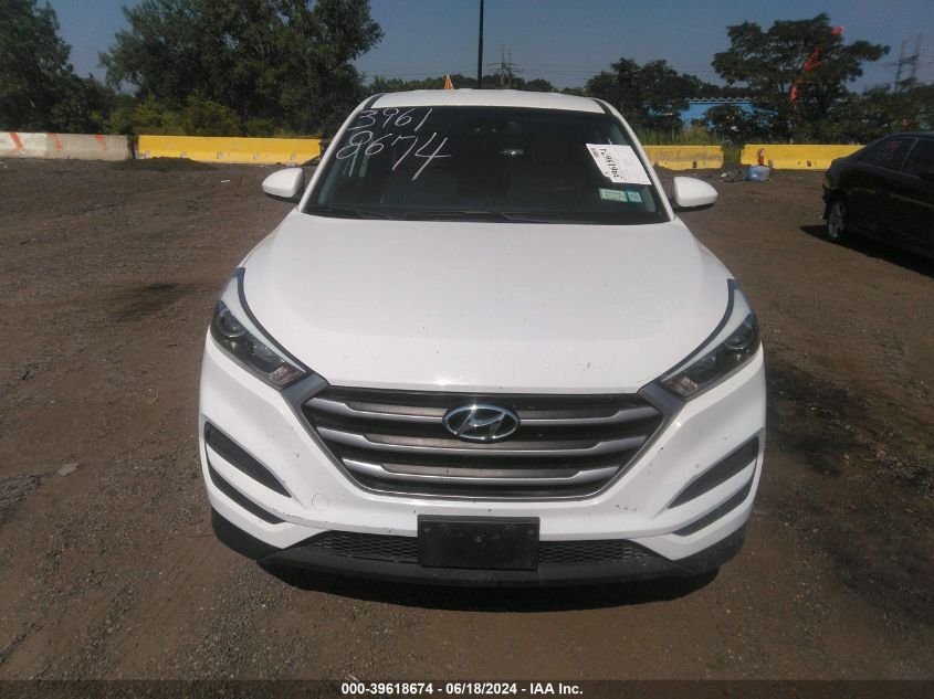 KM8J2CA44JU710493 2018 Hyundai Tucson Se