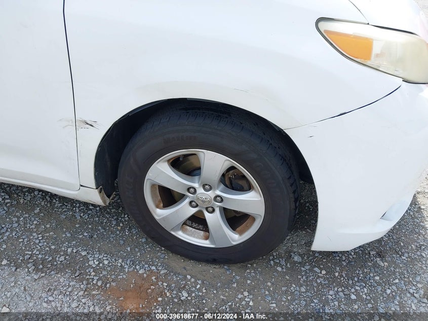 2011 Toyota Sienna Le V6 VIN: 5TDKK3DC3BS070312 Lot: 39618677