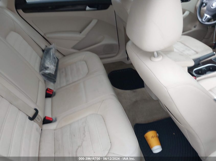 2015 Volkswagen Passat Sel VIN: 1VWCT7A33FC068089 Lot: 39618700