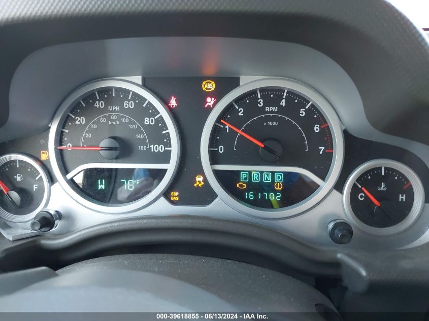 2009 Jeep Wrangler Unlimited Sahara VIN: 1J4GA59149L727345 Lot: 39618855