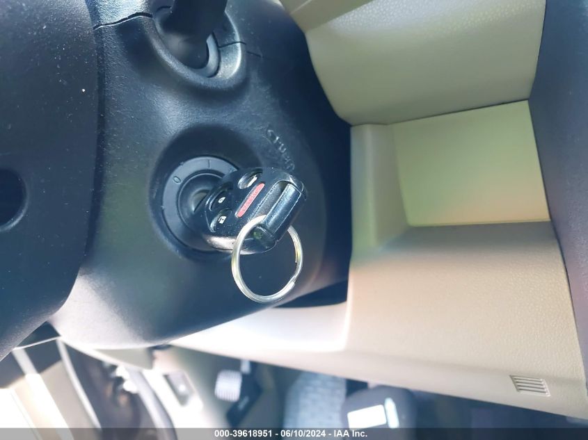 2012 Honda Pilot Lx VIN: 5FNYF4H23CB005164 Lot: 39618951